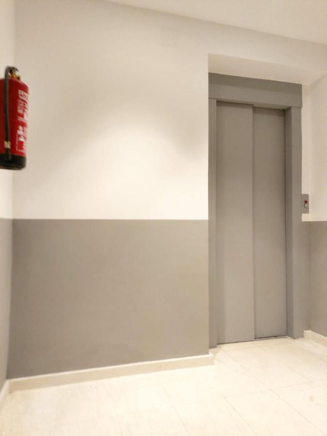 Apartamento Nuevo Y Reformado Al Lado De La Gran Via Madrilena Exterior foto