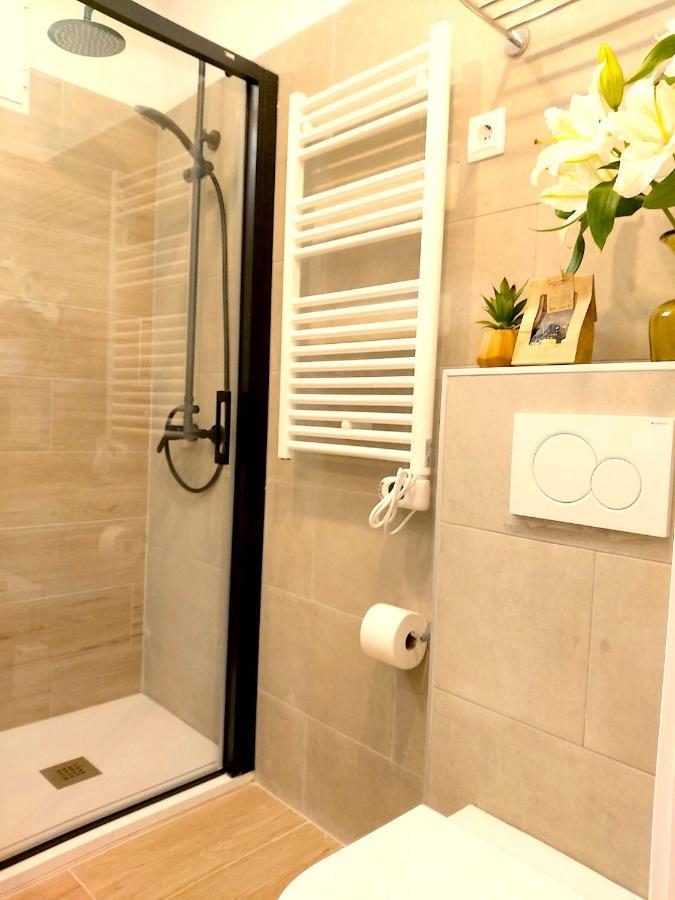 Apartamento Nuevo Y Reformado Al Lado De La Gran Via Madrilena Exterior foto